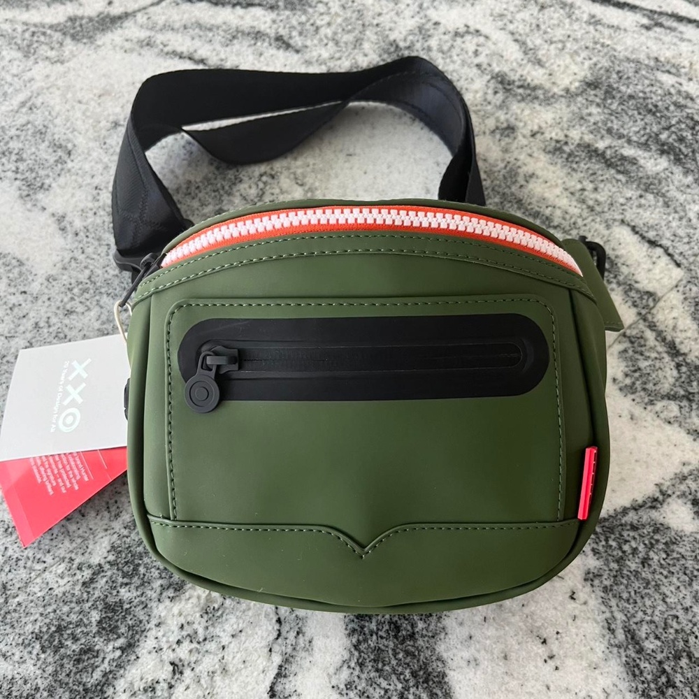NWT Hunter for Target Belt Bag Green, mint condition, rare color